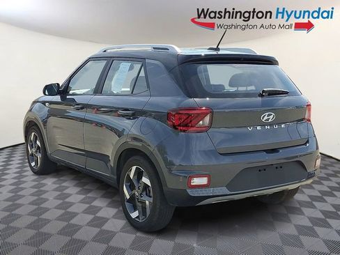 Used 2026 Hyundai Venue SEL FWD image 4