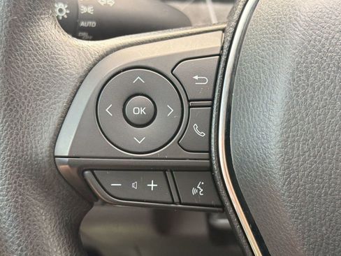 Certified 2020 Toyota Camry LE FWD image 17