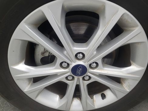 Used 2018 Ford Escape SE image 31