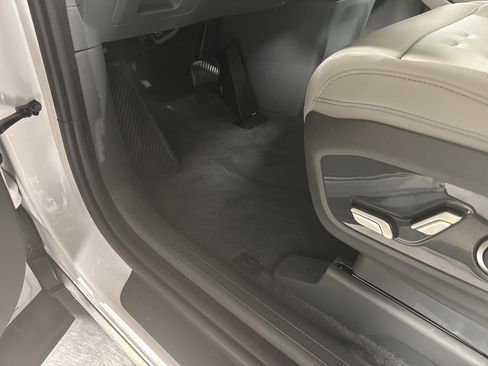 New 2026 Kia EV9 Wind image 15