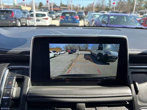 Used 2023 GMC Yukon XL SLT image 18