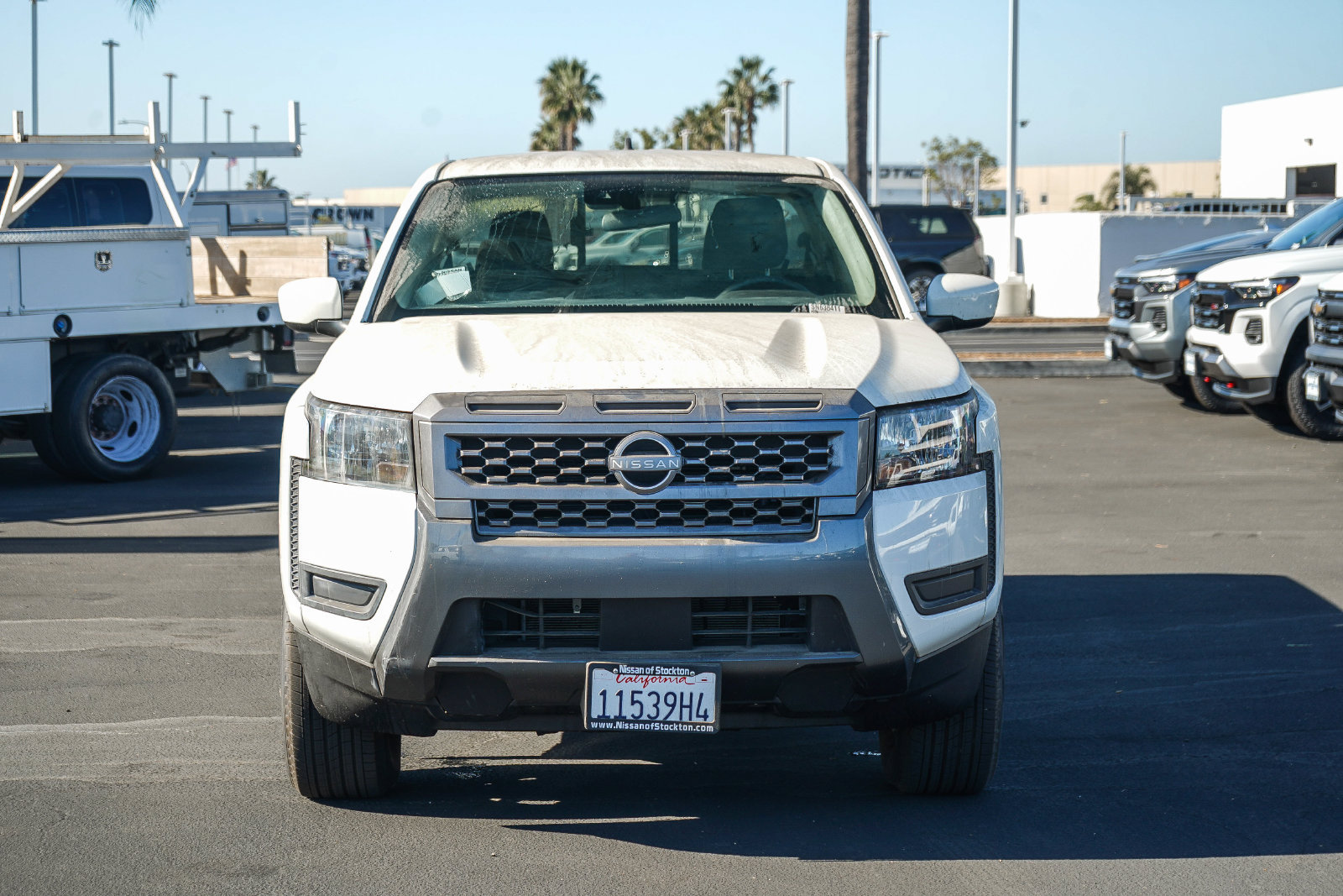 Used 2025 Nissan Frontier SV RWD image 2