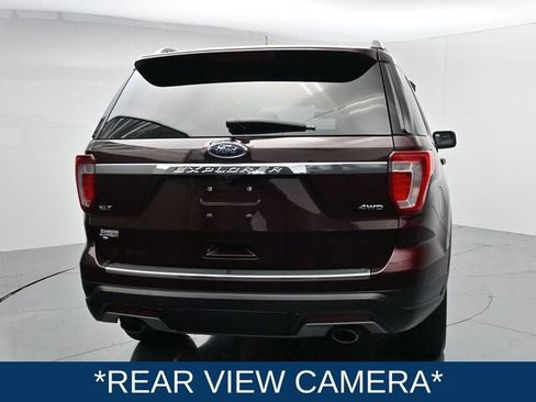 Used 2018 Ford Explorer XLT w/ Equipment Group 201A AWD/4WD image 8