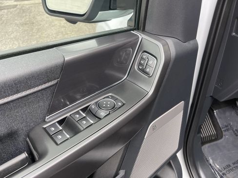 Used 2025 Ford F150 Lariat image 18