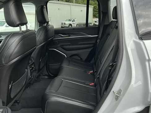 Used 2023 Jeep Grand Cherokee 30th Anniversary image 27