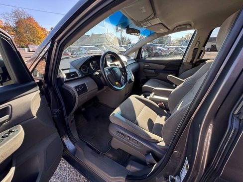 Used 2011 Honda Odyssey EX image 29