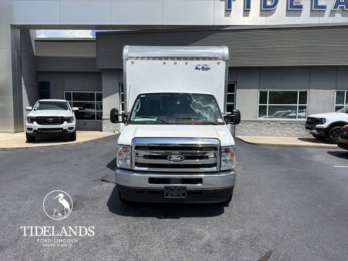 New 2027 Ford E-450 and Econoline 450 Super Duty w/ Power Equipment Group RWD image 3