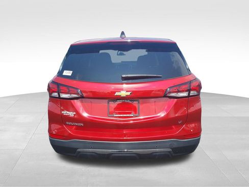 Used 2023 Chevrolet Equinox LT FWD image 4