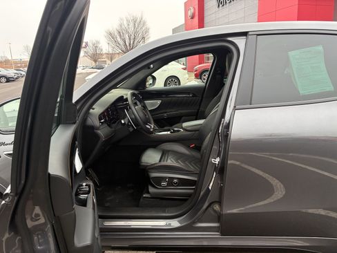 Used 2023 Maserati Grecale Modena image 16