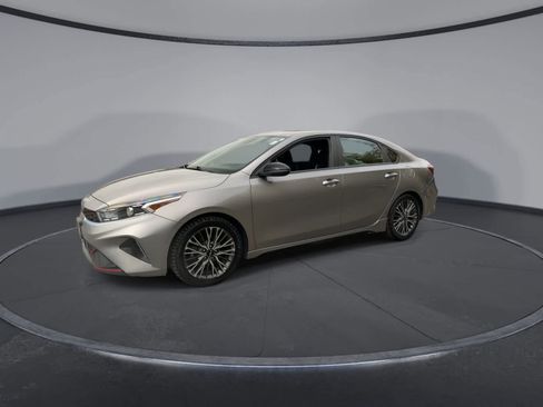 Used 2023 Kia Forte GT-Line w/ GT-Line Premium Package FWD image 4
