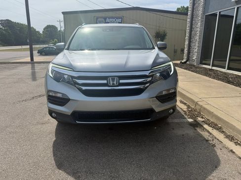 Used 2018 Honda Pilot Elite image 3