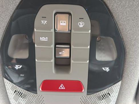 Used 2026 Kia EV9 Wind AWD/4WD image 56