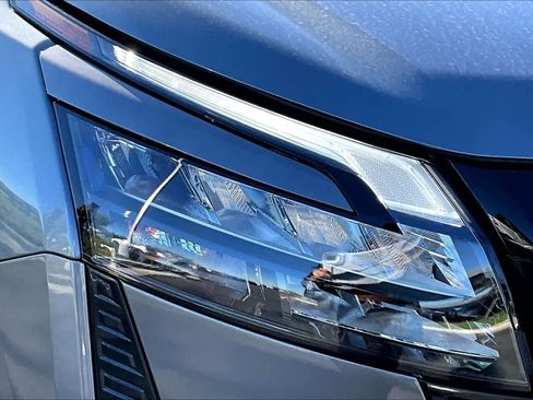 New 2026 Nissan Pathfinder SL image 13