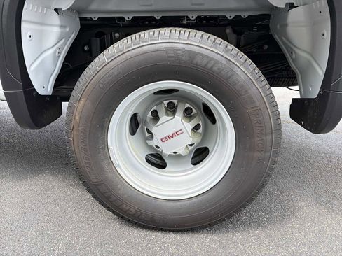 New 2026 GMC Sierra 3500 Pro w/ 1SA Pro Safety Plus Package AWD/4WD image 18