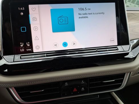 New 2026 Volkswagen Atlas SE FWD image 10
