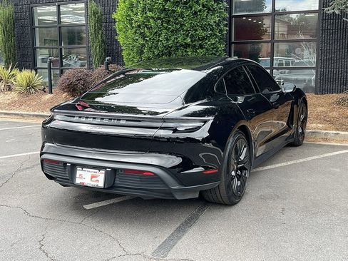 Used 2021 Porsche Taycan image 12