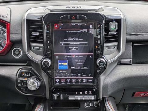 Used 2021 RAM 1500 Laramie AWD/4WD image 18