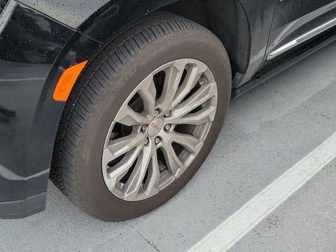 Used 2023 GMC Yukon XL Denali AWD/4WD image 4