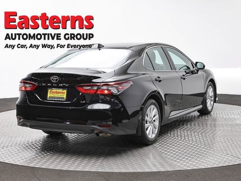 Used 2024 Toyota Camry LE image 5