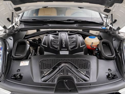 Used 2017 Porsche Macan S image 24