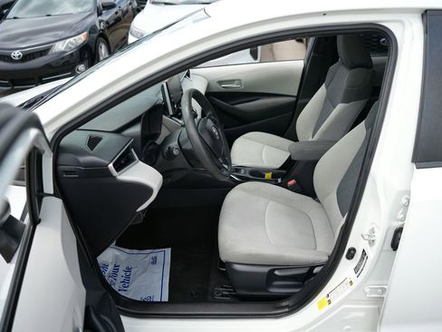 Used 2020 Toyota Corolla LE w/ LE Premium Package FWD image 18