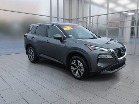 Certified 2022 Nissan Rogue SV image 2