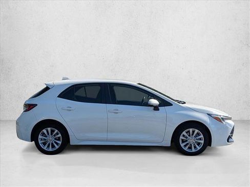 Used 2025 Toyota Corolla SE FWD image 4