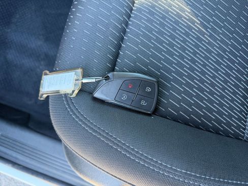 Used 2025 Chevrolet Equinox LT image 22