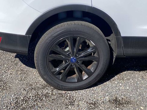 Used 2017 Ford Escape SE image 15