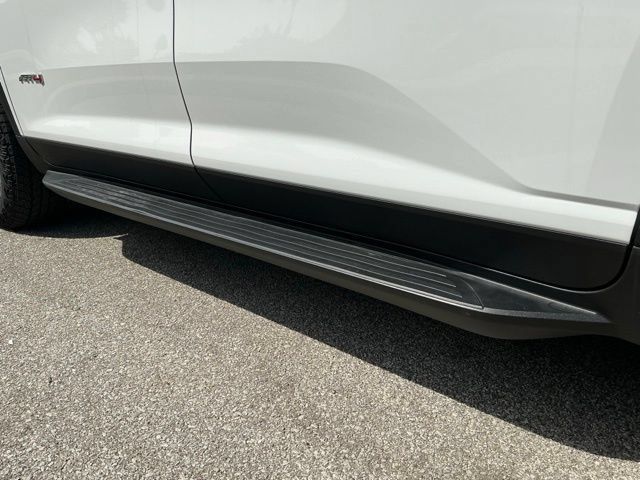 Used 2025 GMC Acadia AT4 AWD/4WD image 12