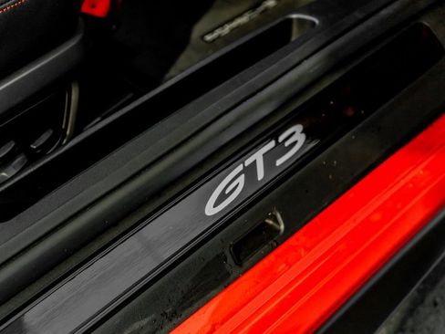 Certified 2022 Porsche 911 GT3 image 24