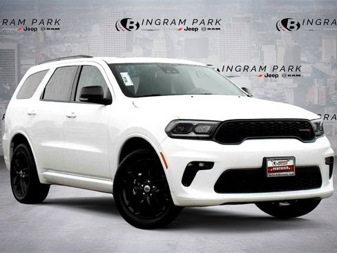 Used 2023 Dodge Durango GT image 1