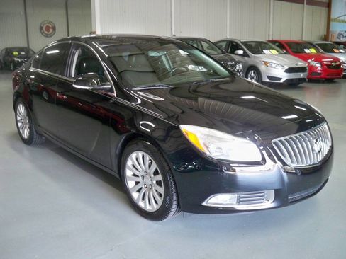 Used 2013 Buick Regal Premium image 3