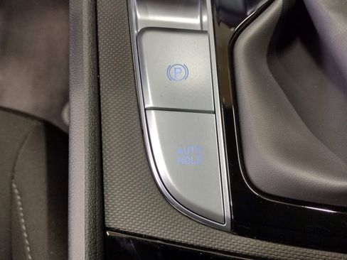 New 2026 Hyundai Elantra Hybrid FWD image 26