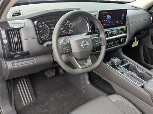 New 2026 Nissan Pathfinder SV image 3