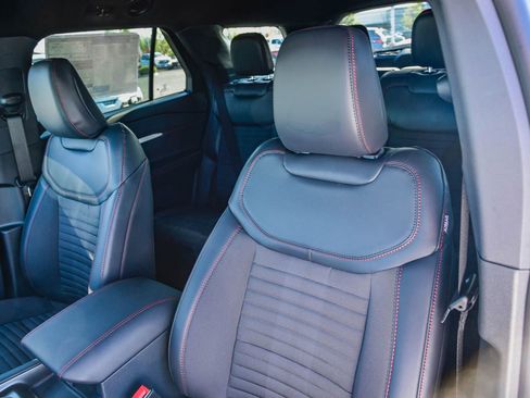 New 2026 Ford Explorer ST-Line w/ ST-Line Street Pack RWD image 23