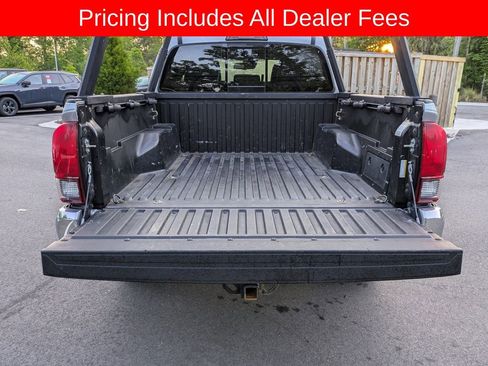 Used 2019 Toyota Tacoma SR5 RWD image 13