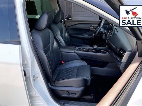 Used 2023 Nissan Rogue Platinum AWD/4WD image 7