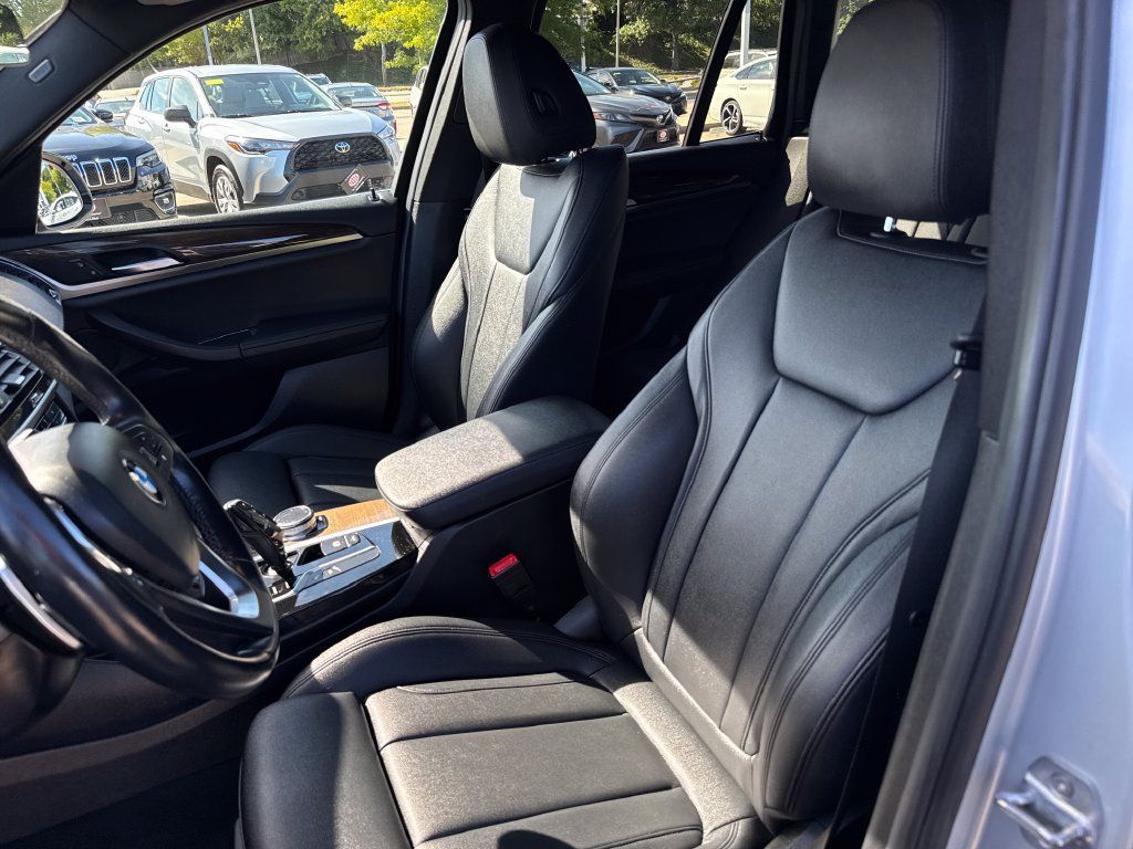Used 2019 BMW X3 xDrive30i w/ Convenience Package AWD/4WD image 16