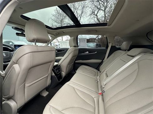 Certified 2022 Lincoln Nautilus Reserve image 18