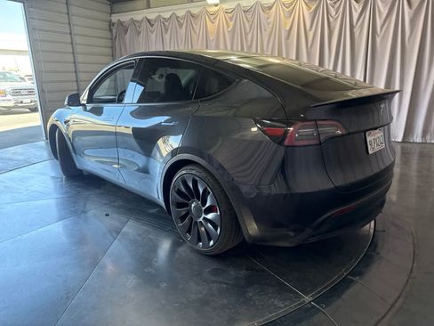 Used 2024 Tesla Model Y Performance AWD/4WD image 7
