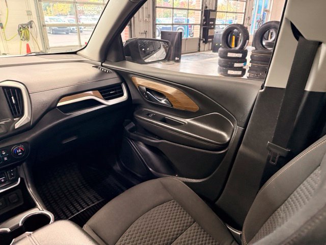 Used 2019 GMC Terrain SLE w/ Driver Convenience Package AWD/4WD image 16