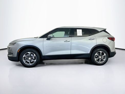 Used 2025 Chevrolet Blazer LT AWD/4WD image 4