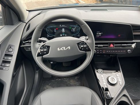 New 2025 Kia Niro EX w/ EX Cold Weather Package image 10