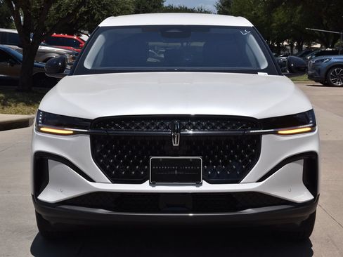 New 2026 Lincoln Nautilus Premier w/ Jet Appearance Package AWD/4WD image 2