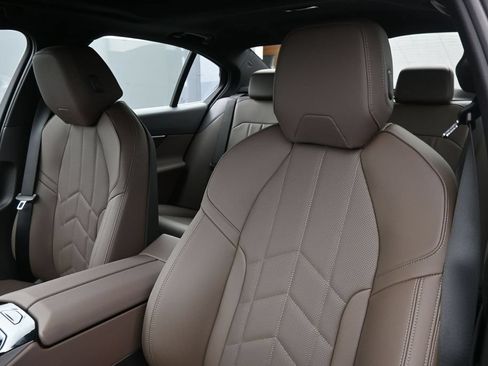 New 2027 BMW 530i RWD image 13