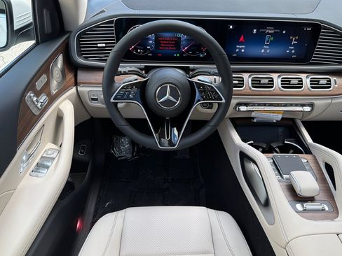 New 2026 Mercedes-Benz GLS 450 4MATIC image 13