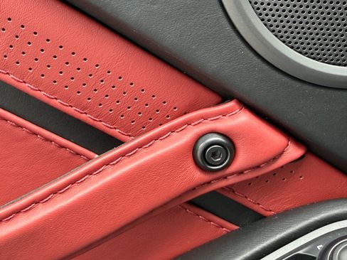 Used 2019 Aston Martin V8 Vantage Coupe RWD image 42