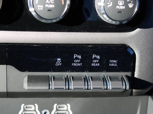 New 2026 RAM 1500 Express image 23