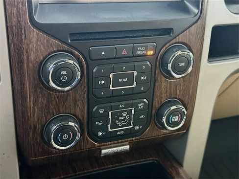 Used 2013 Ford F150 Lariat w/ Luxury Equipment Group image 18